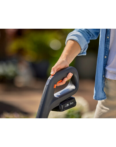 GARDENA Akumulatorowa szczotka do fug 1800/18V P4A z akumulatorem